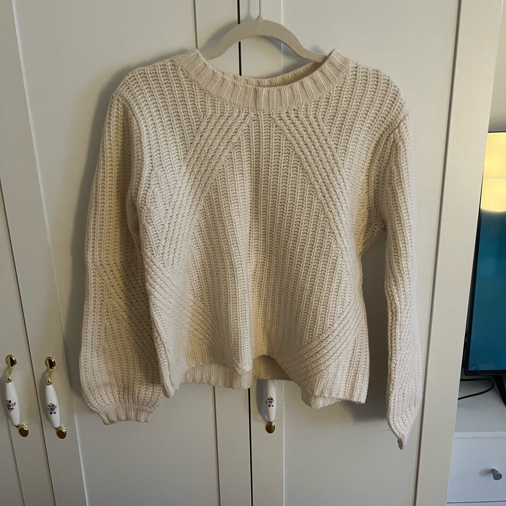 100% cashmere sweater